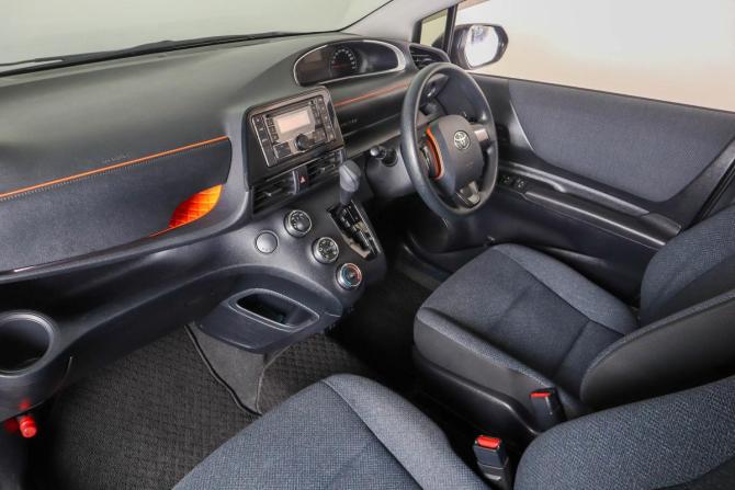 Toyota Sienta II с пробегом 2016 года, цена 1 529 000 рублей, 126202 км, компактвэн, Автокод Объявления
