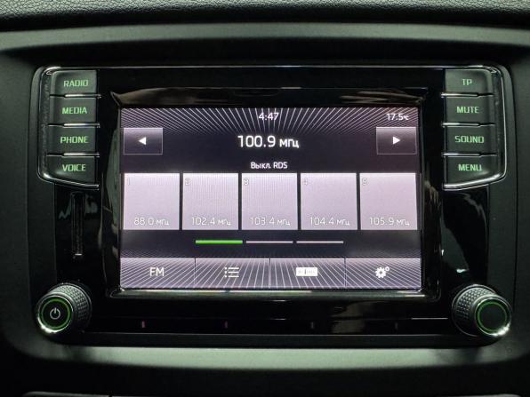 Skoda Yeti I Рестайлинг с пробегом 2015 года, цена 1 470 000 рублей, 71761 км, внедорожник, Автокод Объявления