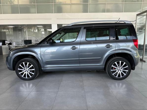 Skoda Yeti I Рестайлинг с пробегом 2018 года, цена 1 370 000 рублей, 124000 км, внедорожник, Автокод Объявления