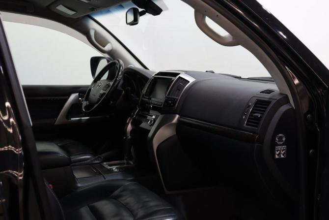 Toyota Land Cruiser 200 Series Рестайлинг 1 с пробегом 2012 года, цена 3 450 000 рублей, 338690 км, внедорожник, Автокод Объявления
