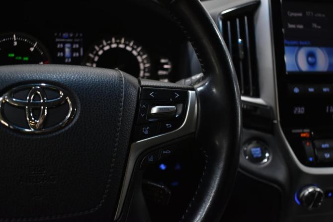 Toyota Land Cruiser 200 Series Рестайлинг 2 с пробегом 2019 года, цена 7 868 000 рублей, 95837 км, внедорожник, Автокод Объявления