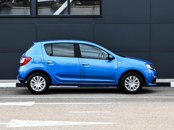 Renault Sandero II с пробегом 2015 года, цена 889 000 рублей, 24455 км, хэтчбек, Автокод Объявления