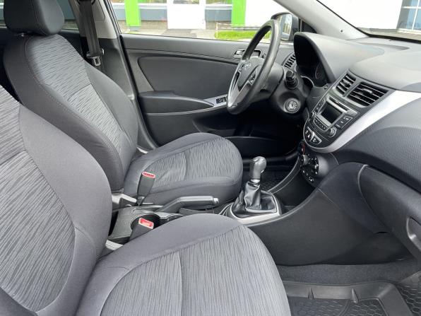 Hyundai Solaris I Рестайлинг с пробегом 2014 года, цена 880 000 рублей, 200927 км, седан, Автокод Объявления