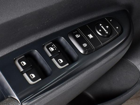 Kia Rio IV с пробегом 2018 года, цена 1 349 999 рублей, 85106 км, хэтчбек, Автокод Объявления