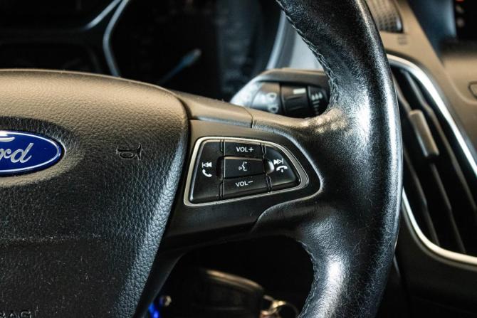 Ford Focus III Рестайлинг с пробегом 2015 года, цена 1 099 000 рублей, 146714 км, хэтчбек, Автокод Объявления