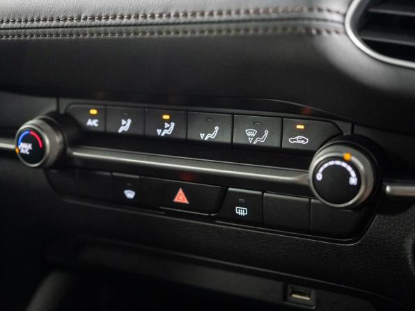 Mazda 3 IV (BP) с пробегом 2020 года, цена 1 630 000 рублей, 28900 км, седан, Автокод Объявления