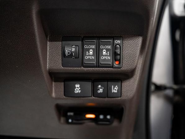 Honda Freed II с пробегом 2019 года, цена 1 695 000 рублей, 77805 км, компактвэн, Автокод Объявления