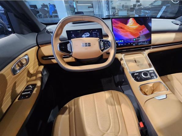 Новый Geely EX5 EM-i 2026 года, цена 3 939 215 рублей, внедорожник, Автокод Объявления