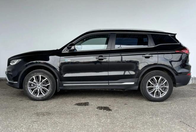 Geely Atlas Pro с пробегом 2023 года, цена 2 250 000 рублей, 53212 км, внедорожник, Автокод Объявления
