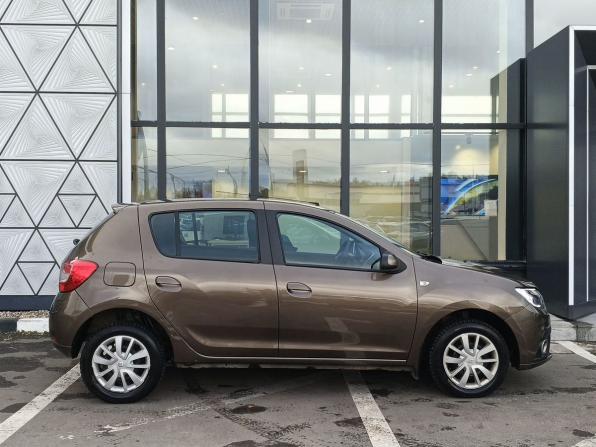 Renault Sandero II Рестайлинг с пробегом 2018 года, цена 949 000 рублей, 59525 км, хэтчбек, Автокод Объявления