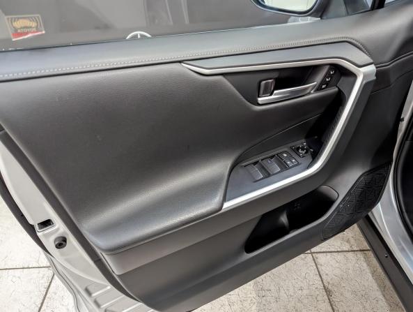 Toyota RAV4 V (XA50) с пробегом 2021 года, цена 3 820 000 рублей, 76500 км, внедорожник, Автокод Объявления