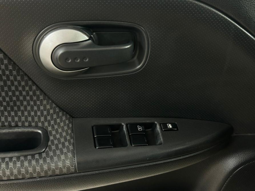 Nissan Note I Москва  - изображение 10