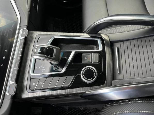 Geely Atlas Pro с пробегом 2023 года, цена 2 096 309 рублей, 50086 км, внедорожник, Автокод Объявления