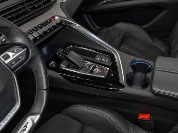 Peugeot 3008 II Рестайлинг с пробегом 2021 года, цена 2 550 000 рублей, 29309 км, внедорожник, Автокод Объявления