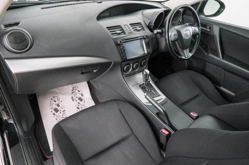Mazda Axela II Красноярск  - изображение 13