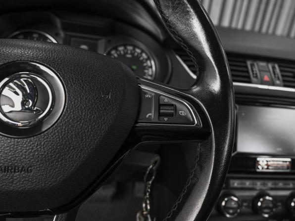 Skoda Octavia III (A7) с пробегом 2015 года, цена 1 440 000 рублей, 188438 км, лифтбек, Автокод Объявления