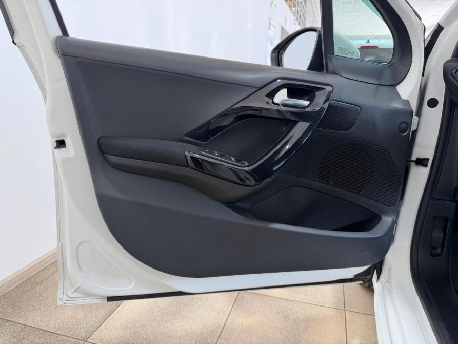 Peugeot 208 I Новороссийск  - изображение 24