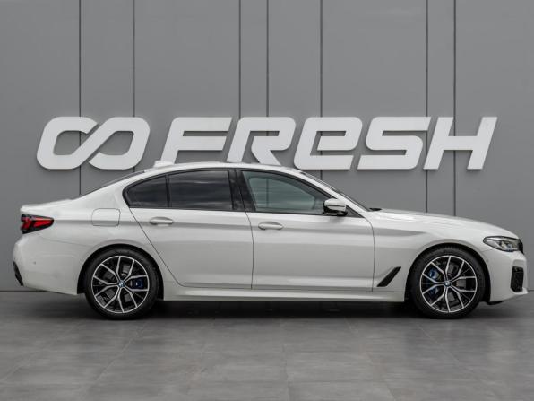 BMW 5 серии VII (G30/G31/G38) Рестайлинг с пробегом 2022 года, цена 5 980 000 рублей, 25801 км, седан, Автокод Объявления