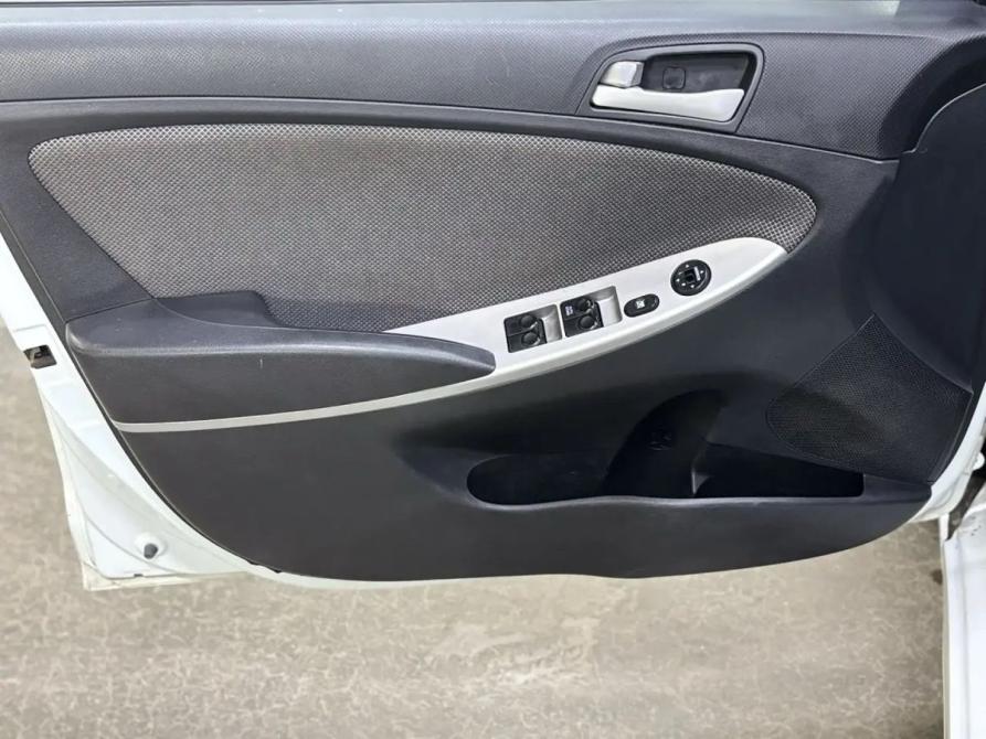 Hyundai Solaris I Саратов  - изображение 11