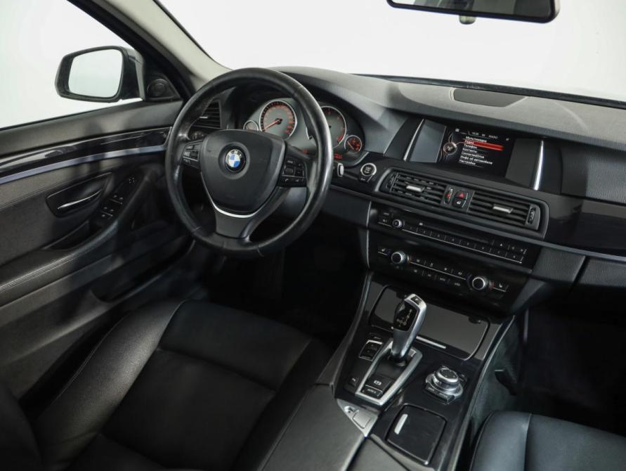 BMW 5 серии VI (F10/F11/F07) Рестайлинг Санкт-Петербург  - изображение 9
