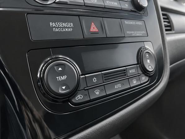 Mitsubishi Outlander III Рестайлинг 2 с пробегом 2015 года, цена 1 729 000 рублей, 179909 км, внедорожник, Автокод Объявления