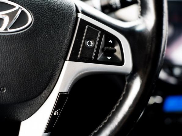 Hyundai Solaris I с пробегом 2012 года, цена 890 000 рублей, 251069 км, седан, Автокод Объявления