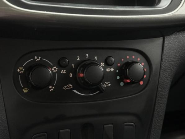 Renault Logan II с пробегом 2014 года, цена 730 000 рублей, 113209 км, седан, Автокод Объявления