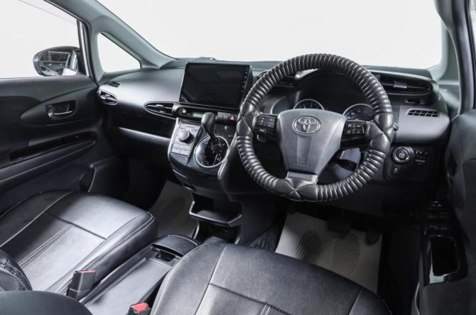 Toyota Wish II с пробегом 2013 года, цена 1 529 000 рублей, 117000 км, минивэн, Автокод Объявления