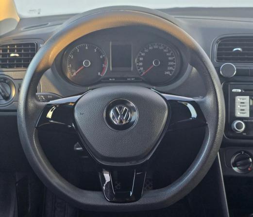 Volkswagen Polo V Рестайлинг с пробегом 2015 года, цена 999 000 рублей, 140000 км, седан, Автокод Объявления