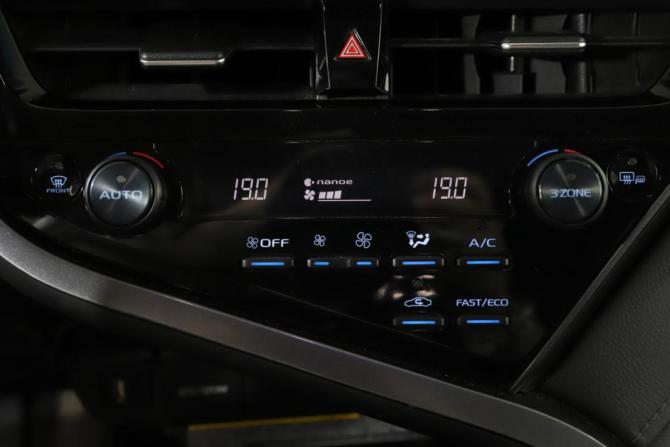 Toyota Camry VIII (XV70) Рестайлинг с пробегом 2021 года, цена 3 089 000 рублей, 137868 км, седан, Автокод Объявления