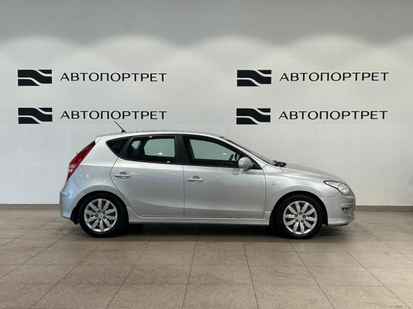 Hyundai i30 I Рестайлинг с пробегом 2011 года, цена 649 000 рублей, 228807 км, хэтчбек, Автокод Объявления