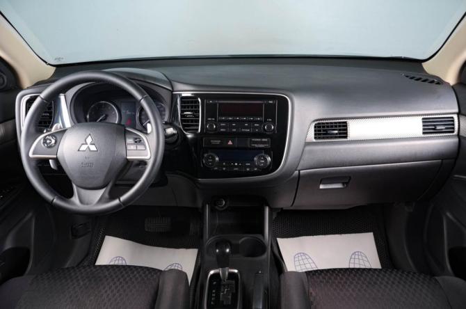 Mitsubishi Outlander III с пробегом 2012 года, цена 1 409 000 рублей, 201259 км, внедорожник, Автокод Объявления