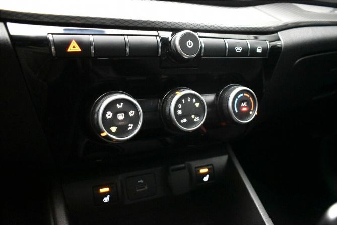 Lada (ВАЗ) Vesta I Рестайлинг (NG) с пробегом 2024 года, цена 1 200 000 рублей, 93502 км, универсал, Автокод Объявления