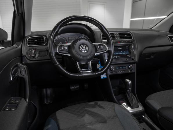 Volkswagen Polo V Рестайлинг с пробегом 2019 года, цена 1 495 000 рублей, 89286 км, седан, Автокод Объявления