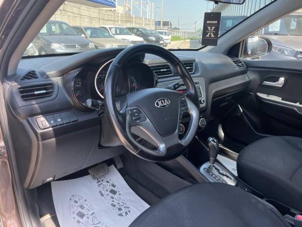 Kia Rio III Рестайлинг с пробегом 2016 года, цена 880 000 рублей, 155000 км, седан, Автокод Объявления