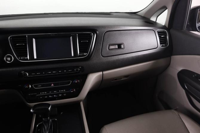 Kia Carnival III с пробегом 2017 года, цена 2 519 000 рублей, 140200 км, минивэн, Автокод Объявления
