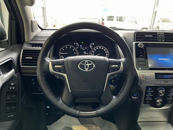 Toyota Land Cruiser Prado 150 Series Рестайлинг 2 с пробегом 2018 года, цена 5 700 000 рублей, 123150 км, внедорожник, Автокод Объявления