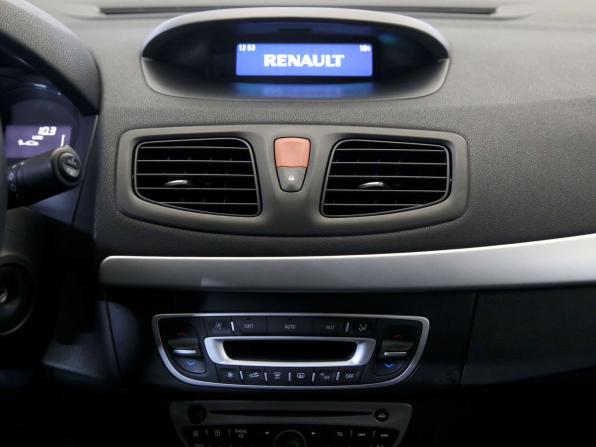 Renault Fluence I с пробегом 2010 года, цена 499 000 рублей, 210117 км, седан, Автокод Объявления