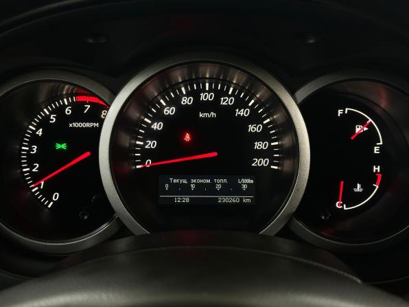 Suzuki Grand Vitara II Рестайлинг с пробегом 2011 года, цена 940 000 рублей, 230259 км, внедорожник, Автокод Объявления