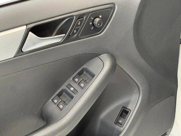 Volkswagen Jetta VI Рестайлинг с пробегом 2018 года, цена 1 550 000 рублей, 23700 км, седан, Автокод Объявления