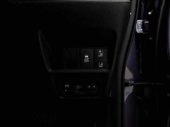 Honda Stepwgn V с пробегом 2016 года, цена 1 699 000 рублей, 119159 км, минивэн, Автокод Объявления