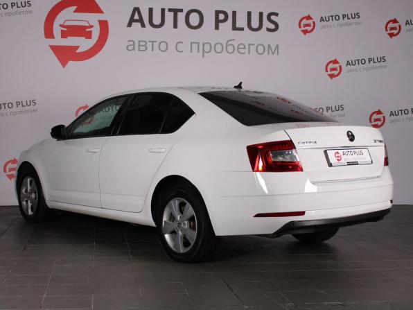 Skoda Octavia III (A7) Рестайлинг с пробегом 2019 года, цена 1 580 000 рублей, 97894 км, лифтбек, Автокод Объявления