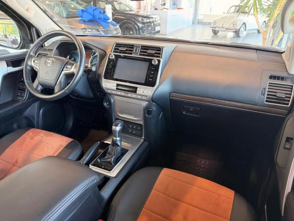 Toyota Land Cruiser Prado 150 Series Рестайлинг 2 с пробегом 2018 года, цена 5 650 000 рублей, 73873 км, внедорожник, Автокод Объявления