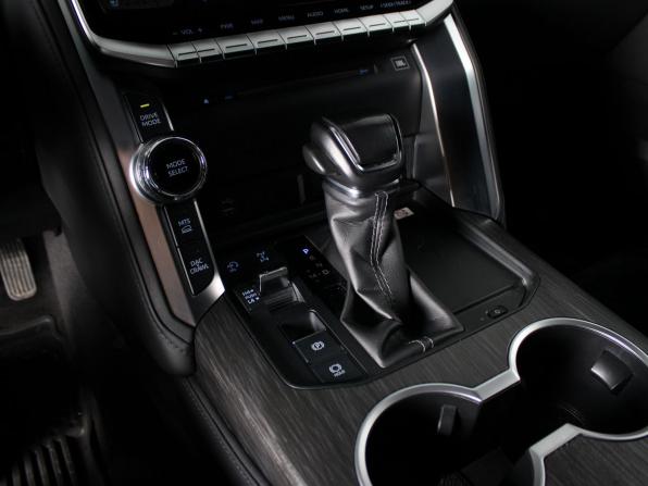 Toyota Land Cruiser 300 Series с пробегом 2021 года, цена 10 700 000 рублей, 70000 км, внедорожник, Автокод Объявления
