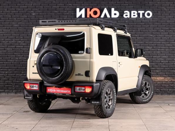 Suzuki Jimny IV с пробегом 2021 года, цена 2 300 000 рублей, 56933 км, внедорожник, Автокод Объявления