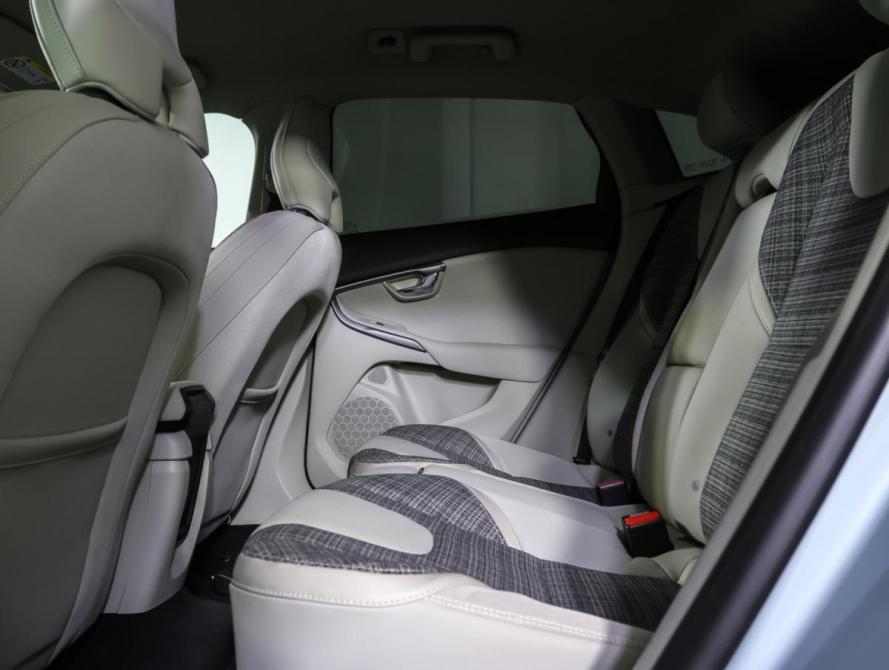 Volvo V40 Cross Country I Рестайлинг Москва  - изображение 11