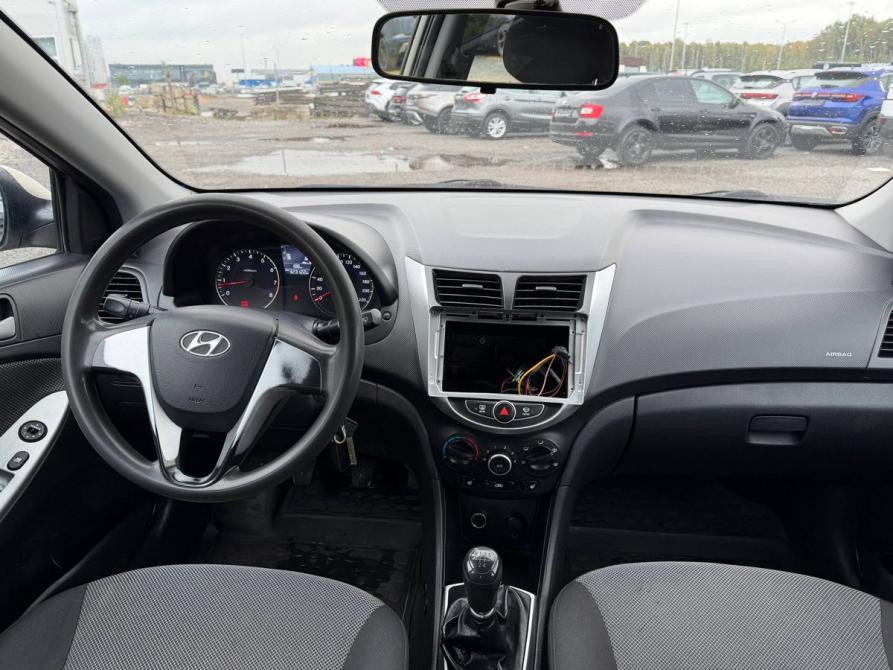 Hyundai Solaris I Санкт-Петербург  - изображение 9