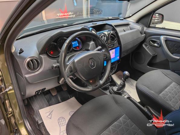 Renault Duster I Рестайлинг с пробегом 2018 года, цена 1 328 000 рублей, 136000 км, внедорожник, Автокод Объявления