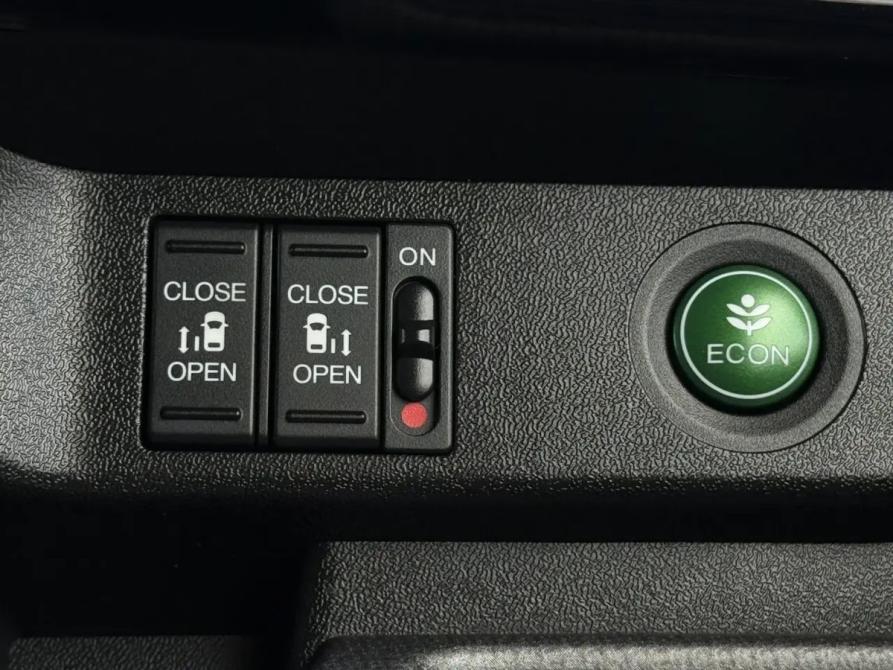 Honda Stepwgn V Рестайлинг Новосибирск  - изображение 21