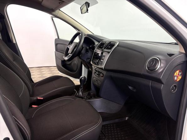 Renault Logan II Рестайлинг с пробегом 2021 года, цена 1 195 000 рублей, 81591 км, седан, Автокод Объявления